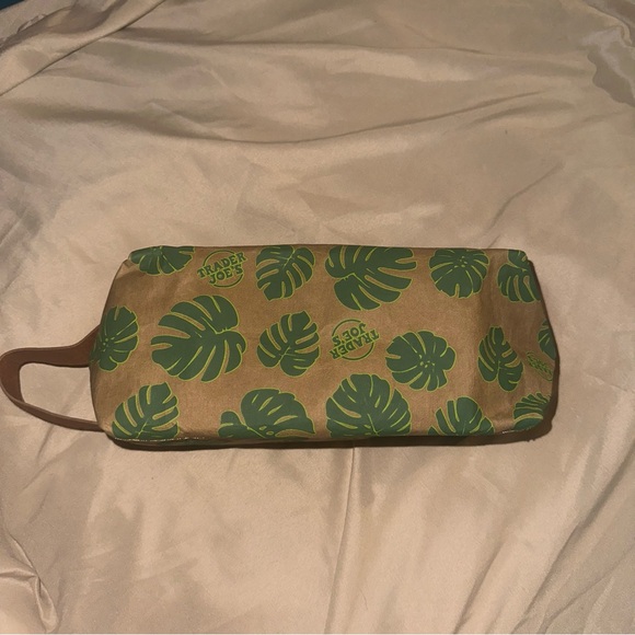 Limited addition: Trader Joe’s Small Washable Bag - Picture 7 of 8